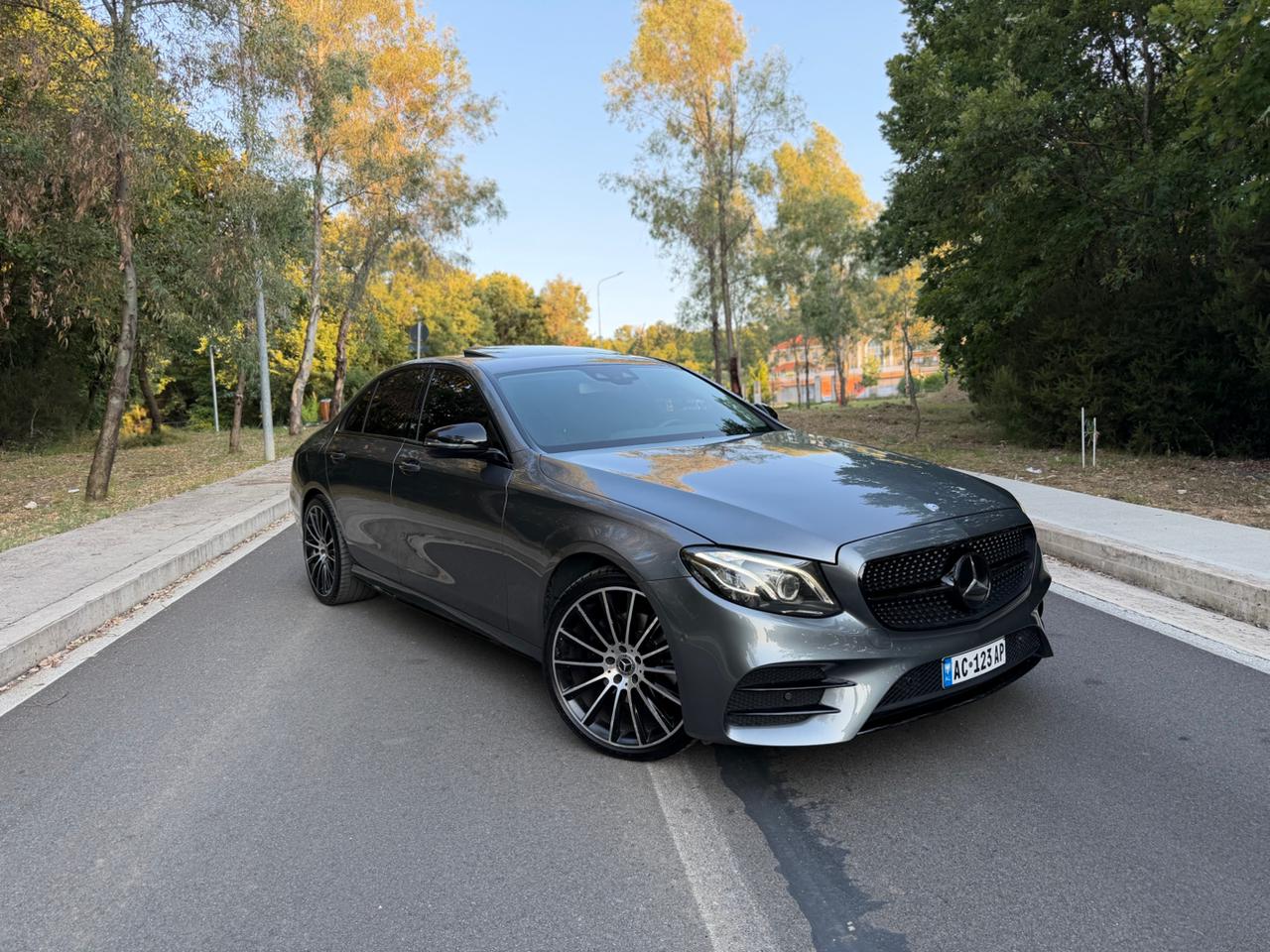 Copy of Mercedes-Benz E220 2020